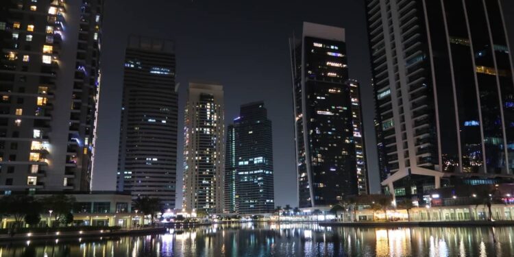 The rents of Dubai’s luxury home are gaining again