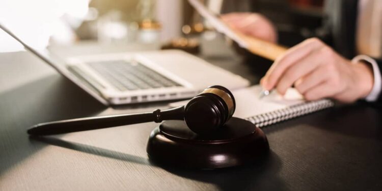 What are the basic rules for ex-pats living in Dubai?