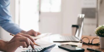 Is the UAE's new corporate tax applicable to freelancers?