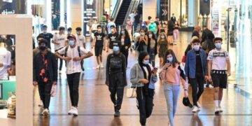 A newly relaxed travel policy in UAE no longer requires PCR testing for vaccinated passengers - COVID-19