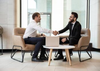 What you need to do in order to own a business in the UAE?