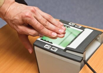 Where can one get their Emirates ID fingerprint scanned?