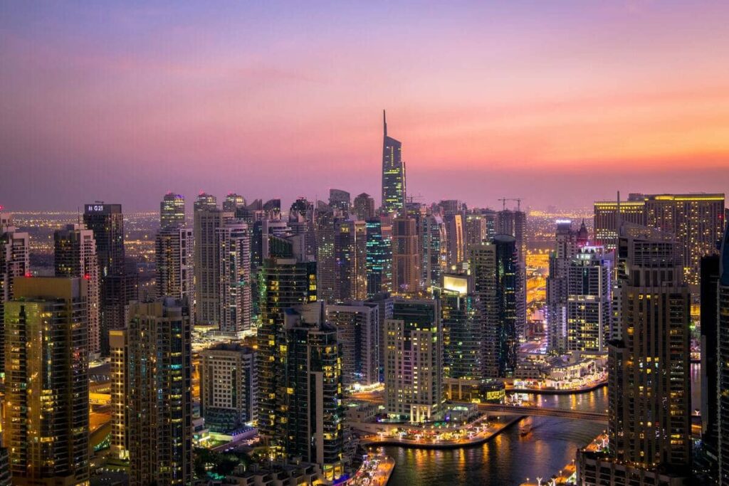 Are you preparing to work in the UAE? Here are four things to keep in mind