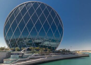 Aldar Properties signs strategic agreement with Abu Dhabi Residents Office regarding Golden Visas and loyalty benefits