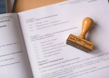 In Dubai, how to renew or extend a tourist visa