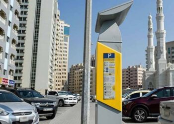 Waiting in a public parking lot in Sharjah? You still need to pay