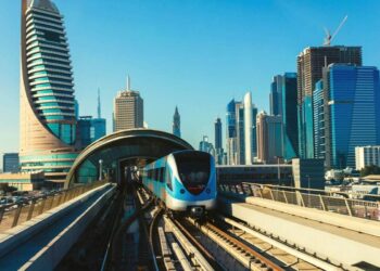 Relocating to Dubai? There are 7 areas with easy access to Dubai Metro and trams