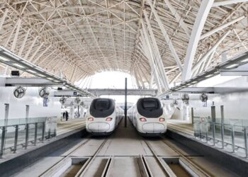 How to use the Haramain High-Speed Railway between Mecca and Medina in Saudi Arabia