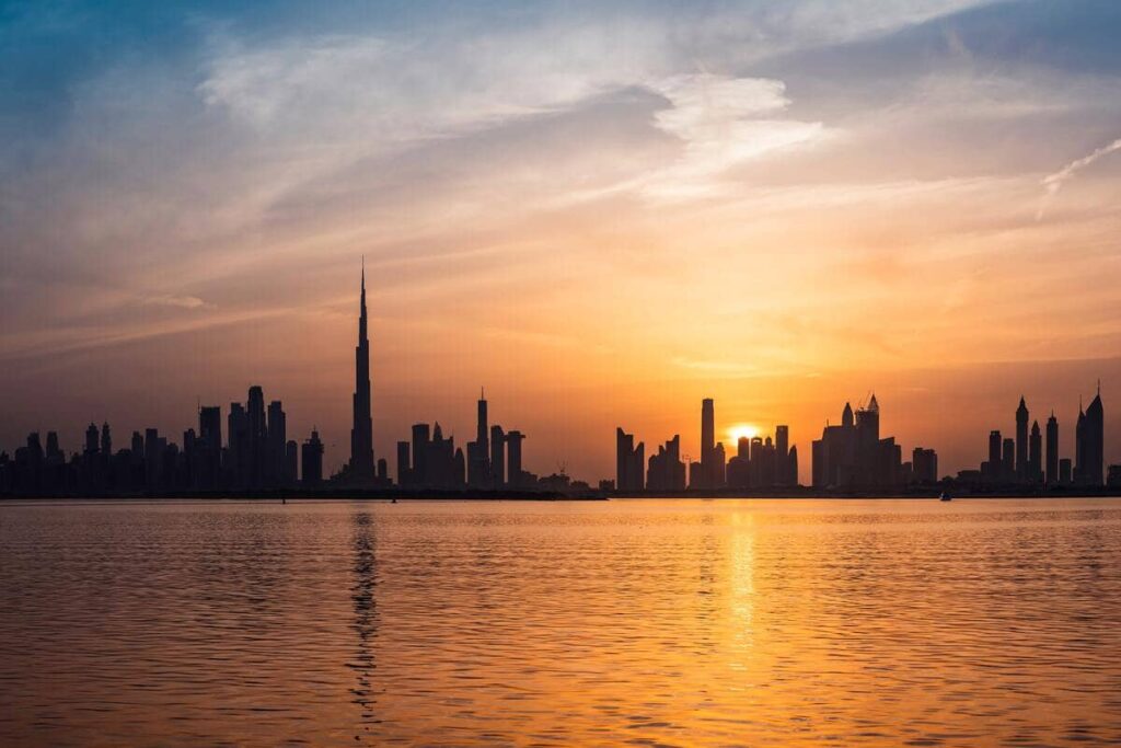Dubai logs over AED 3.7 billion in realty transactions on Wednesday