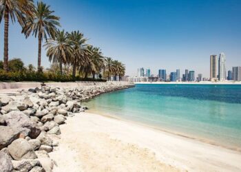 Explore Al Mamzar Beach Park with Dubai's new weekend bus service and save money