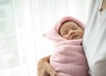 Is your baby on board but you don't have a residence visa yet? A guide for expat newborns (2024)