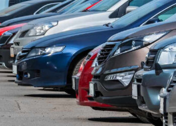 Reporting double-parked cars in Dubai and Abu Dhabi