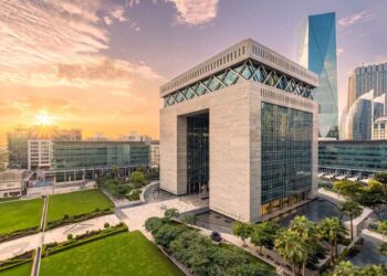 The Dubai International Financial Centre (DIFC) is home to 120 of the world's wealthiest families, 206 centi-millionaires, and 15 billionaires